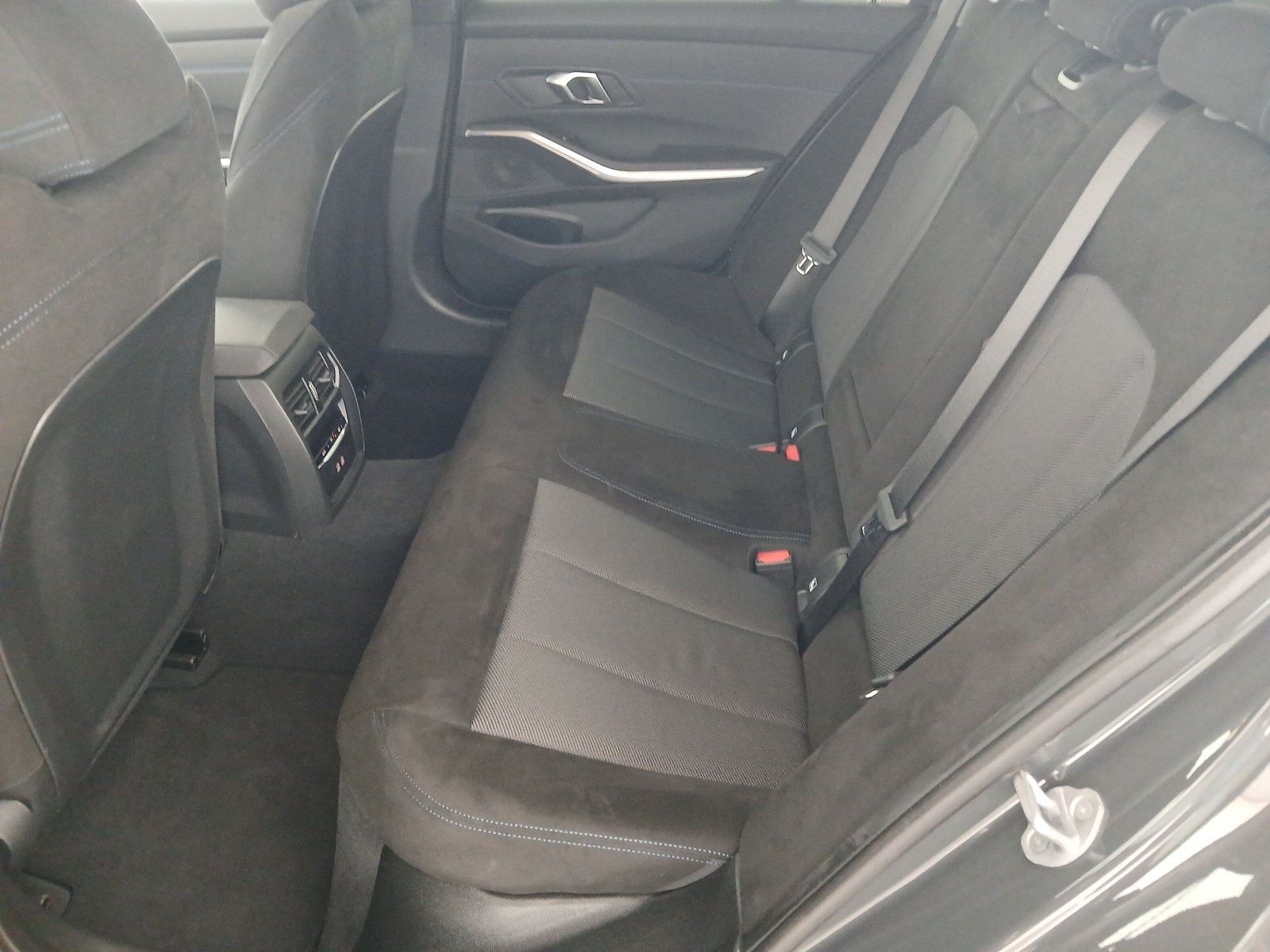BMW 330 - Bild 12