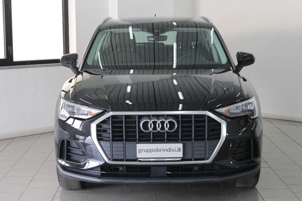 Audi AUDI - Q3 - 35 TDI S tronic Business imagem 2
