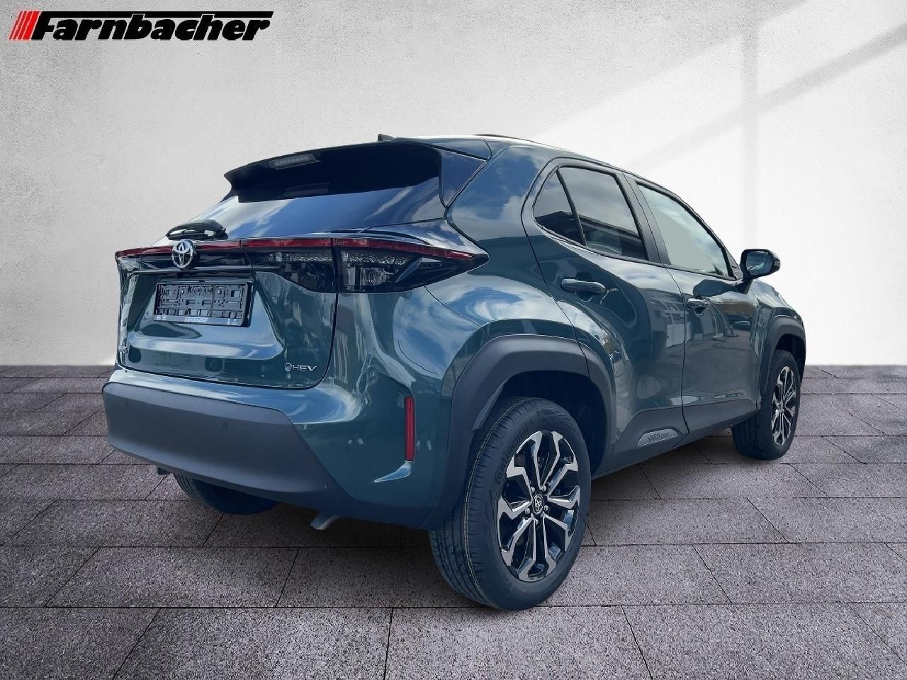 Fahrzeugabbildung Toyota Yaris Cross 1,5 Hybrid Teamplayer *Safety+Winter