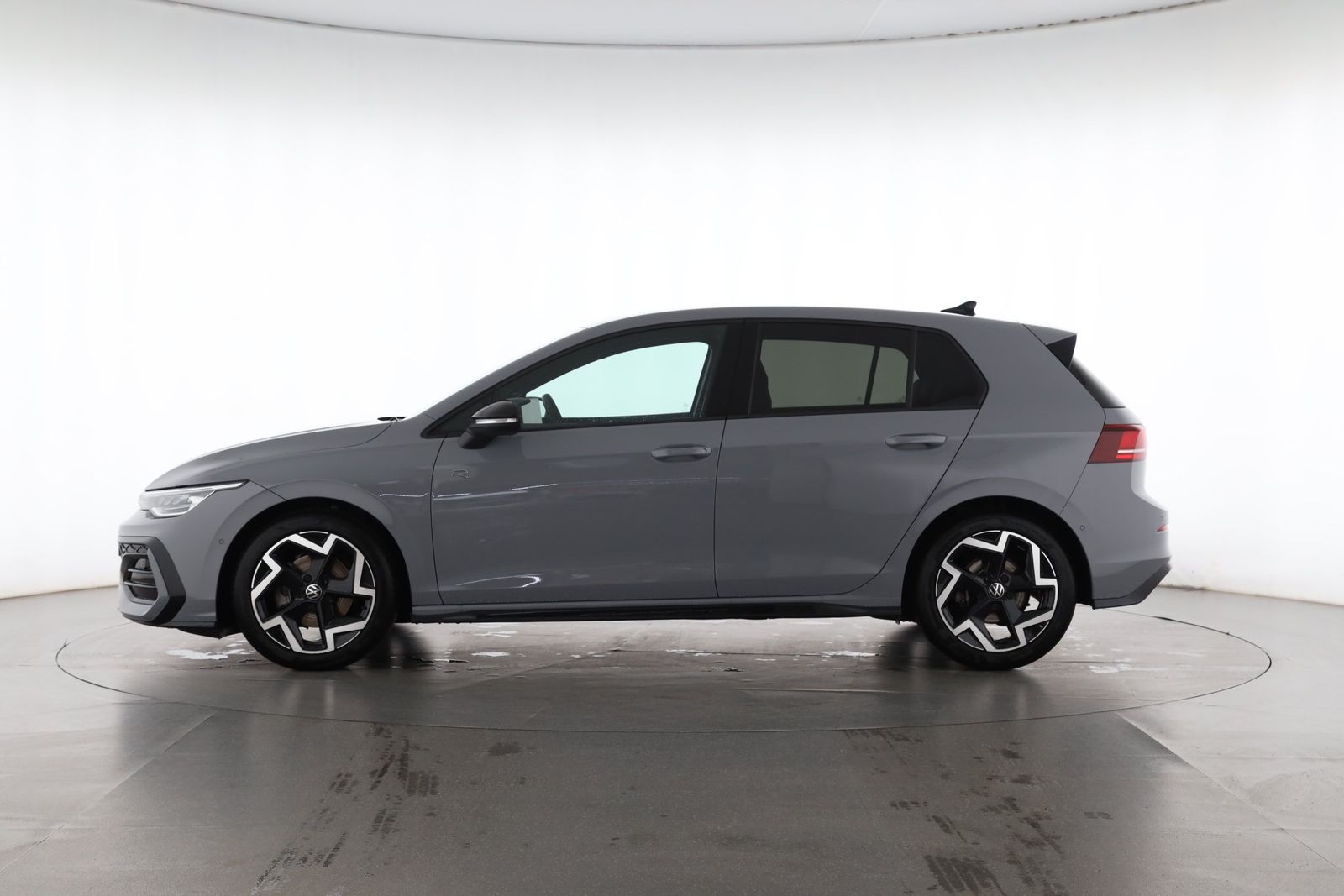 Volkswagen Golf VIII 2.0 TDI DSG R-Line LED NAVI foto 3