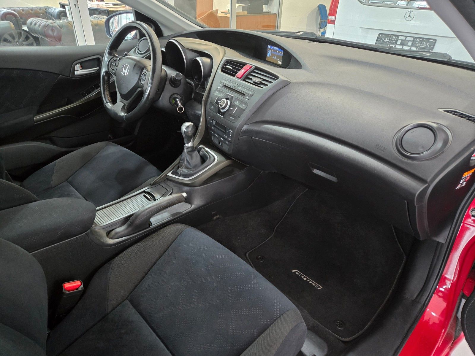 Fahrzeugabbildung Honda Civic Lim. 5-trg. 1.4 Sport