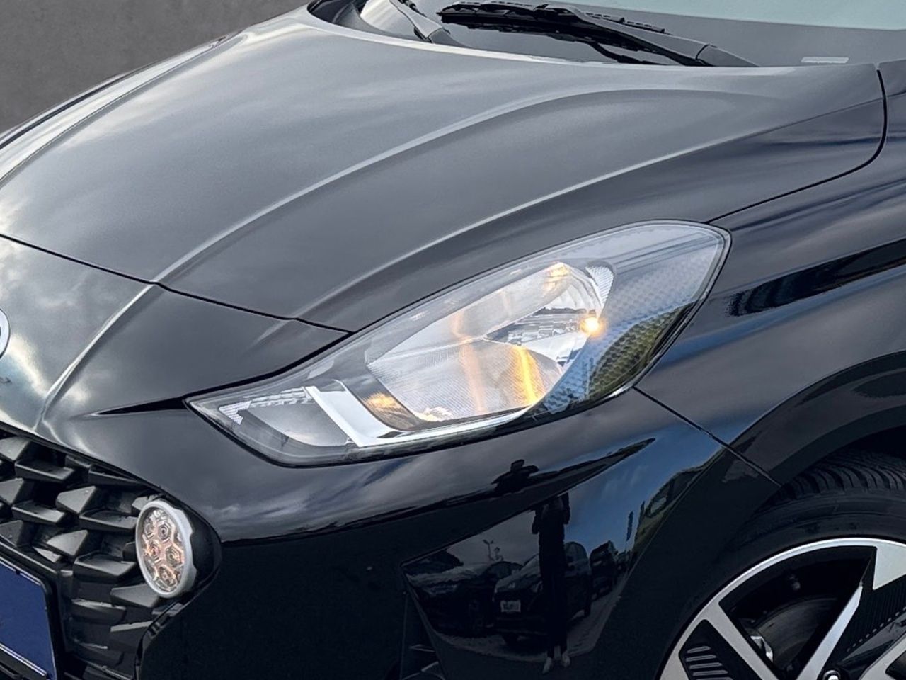 Fahrzeugabbildung Hyundai i10 TREND NAVI*KLIMAAT*TEMPOM*DAB*SHZ*LHZ*DAB*
