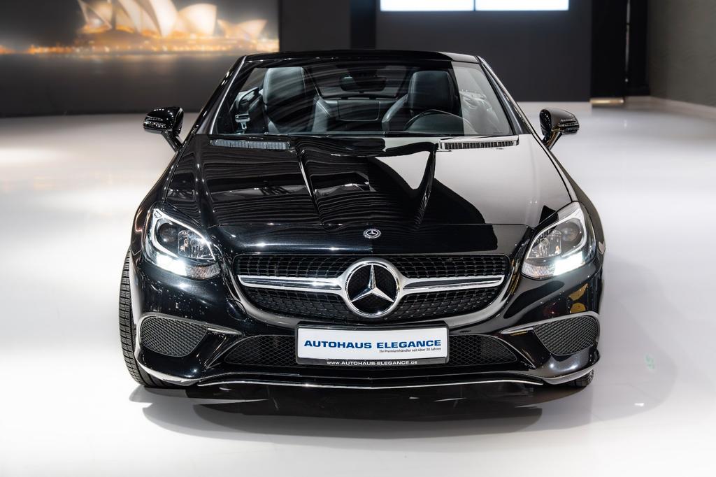 Mercedes-Benz SLC 300