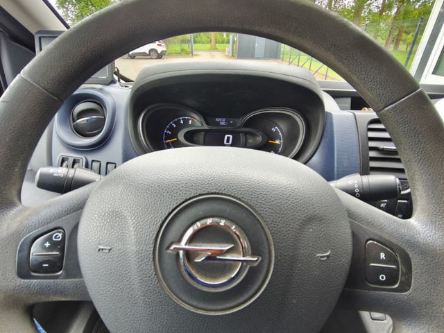 Opel Vivaro Combi L2H1 2,9t*AHK*Klima*Navi*PDC*