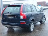 Volvo XC90 D5 AWD Geartronic TÜV/Inspektion/Bremse NEU - Volvo: 7 Sitzer
