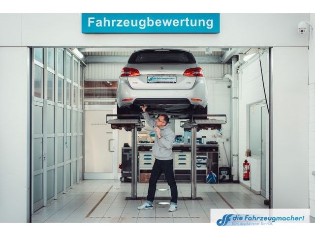 Fahrzeugabbildung Ford Transit Kombi 350 Behindertengerecht 7028 KLIMA
