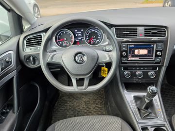 Volkswagen Golf - 12