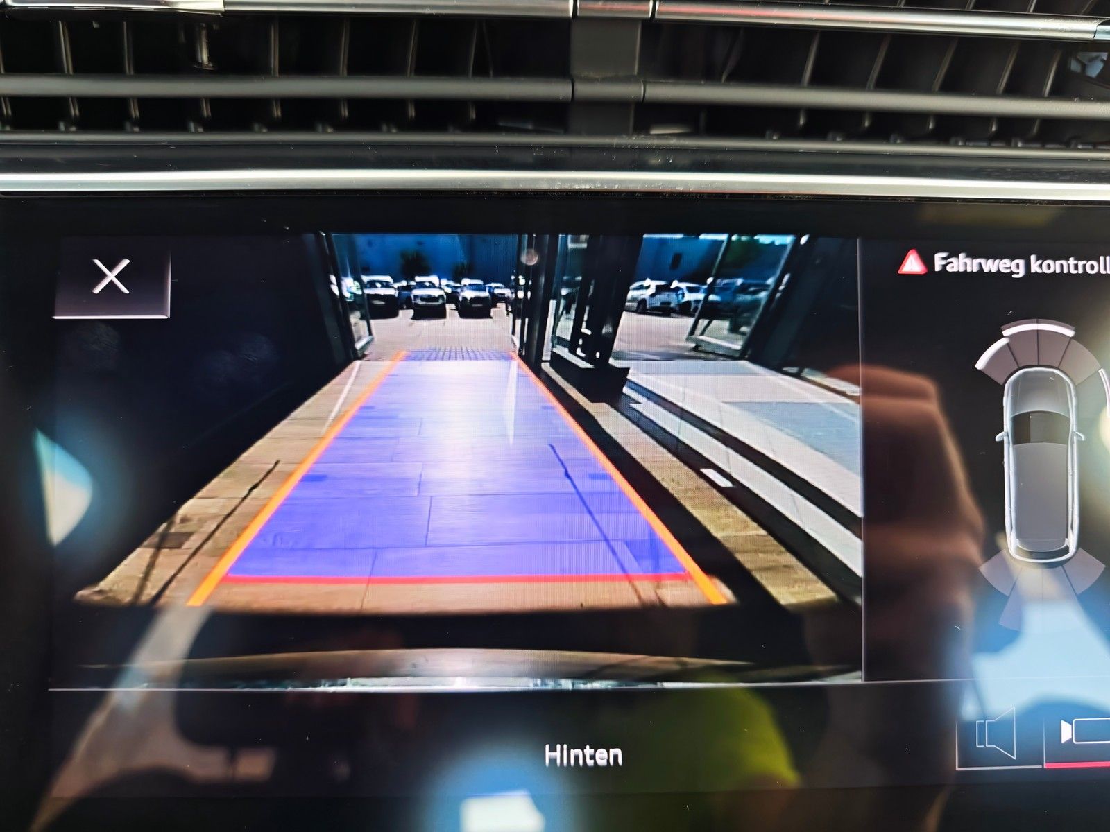 Fahrzeugabbildung Audi Q7 45 TDI quattro S line MATRIX AHK LR ACC NAVI