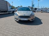Ford Focus Lim. Titanium Automatik Garantie - Ford Focus Gebrauchtwagen in Bochum