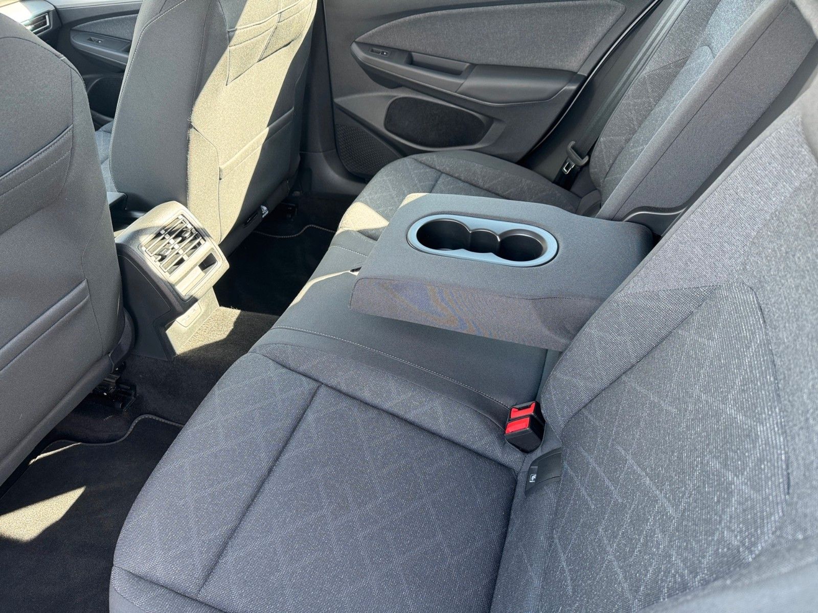 Fahrzeugabbildung Volkswagen Golf VIII Variant Life eTSI