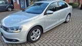 Volkswagen Jetta VI Comfortline, NAVI, Allwetterreifen - Volkswagen Jetta: V