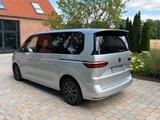 Volkswagen T7 Multivan 2,0 TDI SCR DSG Garagenwagen 1. Hand - VW T7 von privat