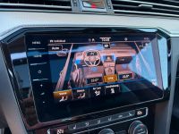 Volkswagen Passat Var. 2.0 TSI DSG 4M R-Line STDHZ PANO AHK bei Autohaus Landmann & Maier OHG