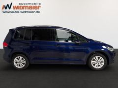 Fahrzeugabbildung Volkswagen Touran 1.5 TSI Comfortline --AHK/ RearView/ LED