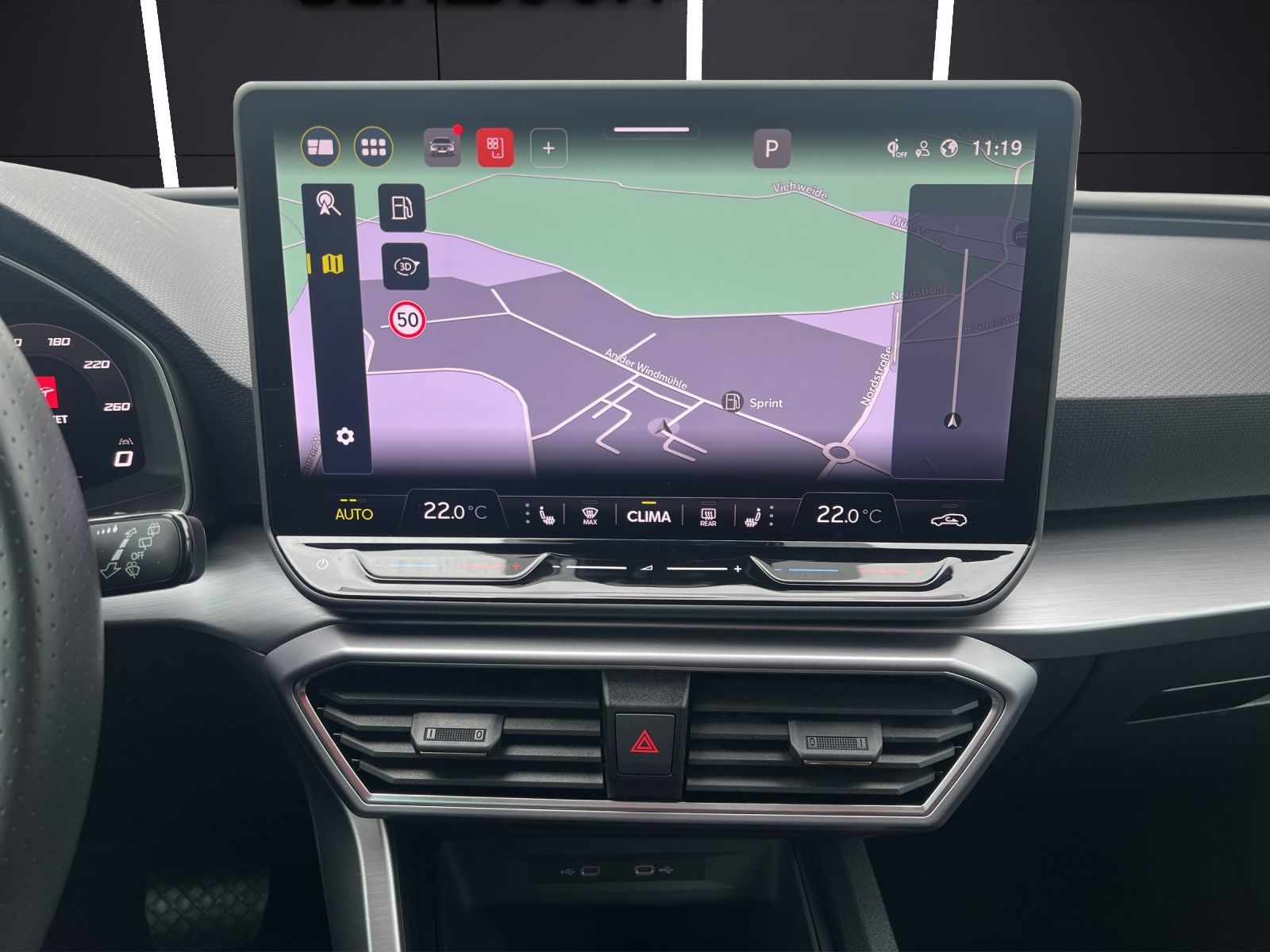 Fahrzeugabbildung SEAT Leon ST eTSI FR DSG LED Navi VC ACC RFK SH