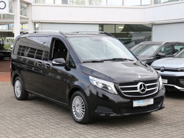 Mercedes V 220 - 3