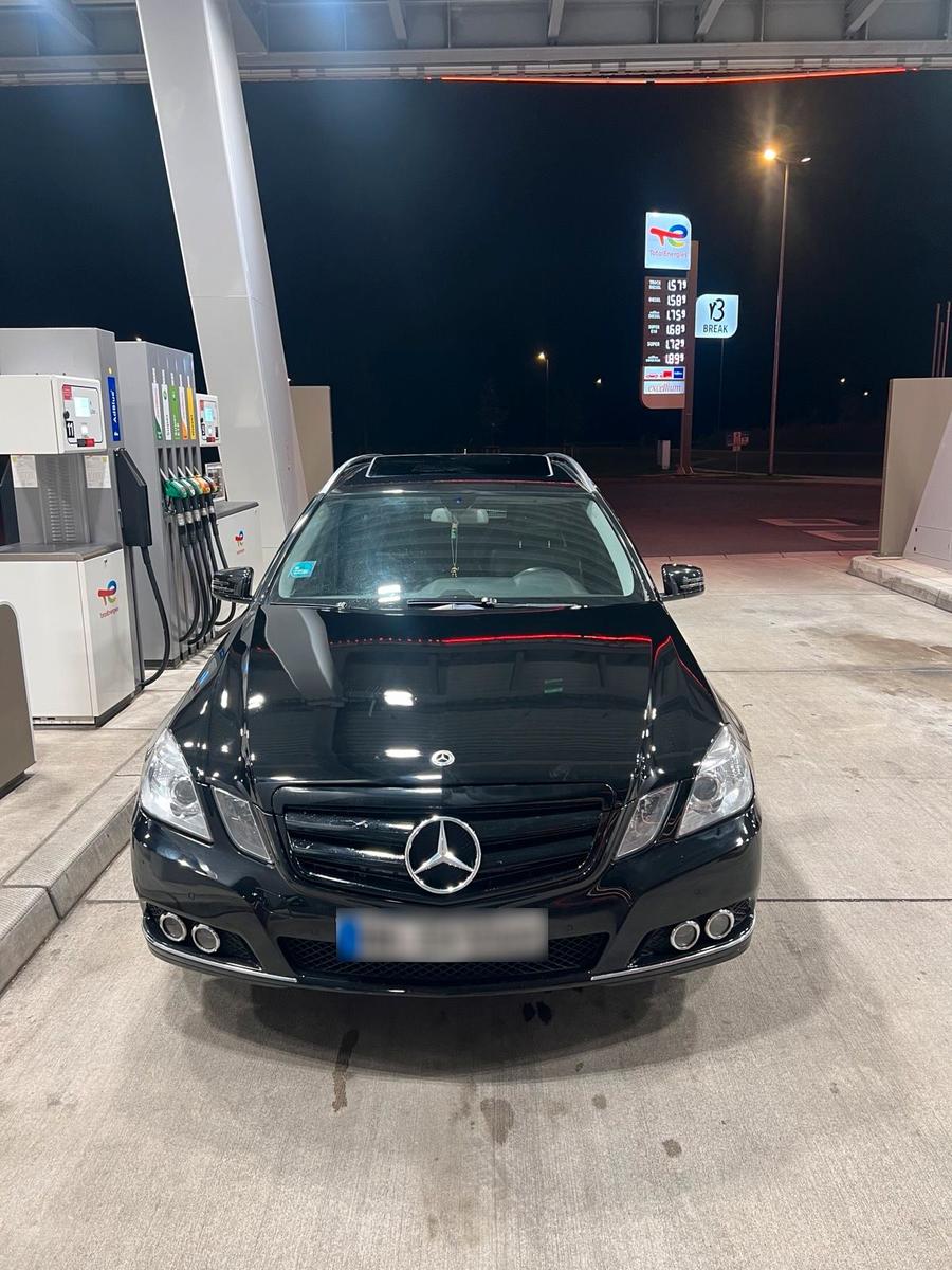 Mercedes-Benz E 200