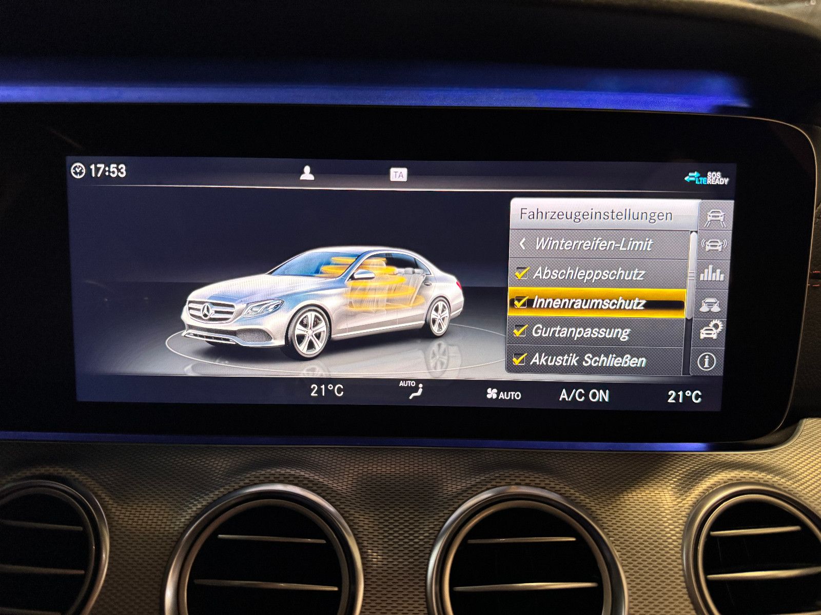 Fahrzeugabbildung Mercedes-Benz E 53 AMG 4Matic+ MBUX MEMORY AIRMATIC SD 360 DIS