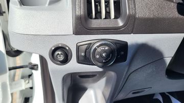Fahrzeugabbildung Ford Transit Kombi 310 L2 Trend