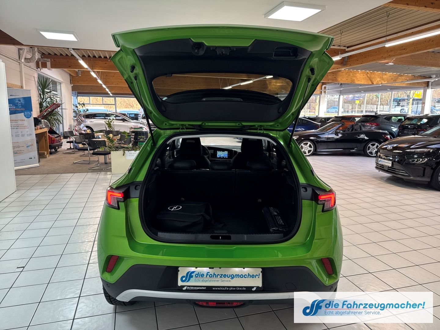 Fahrzeugabbildung Opel Mokka e Elegance Navi Digitales Cockpit LED ACC