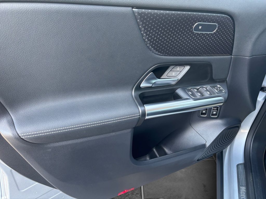 Mercedes-Benz GLA 250 e Progressive Advanced LED Kamera AHK foto 9