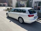 Volkswagen Passat 2.0 TDI SCR 140kW DSG Comfortl. Varia... - Volkswagen Passat: Von Privat