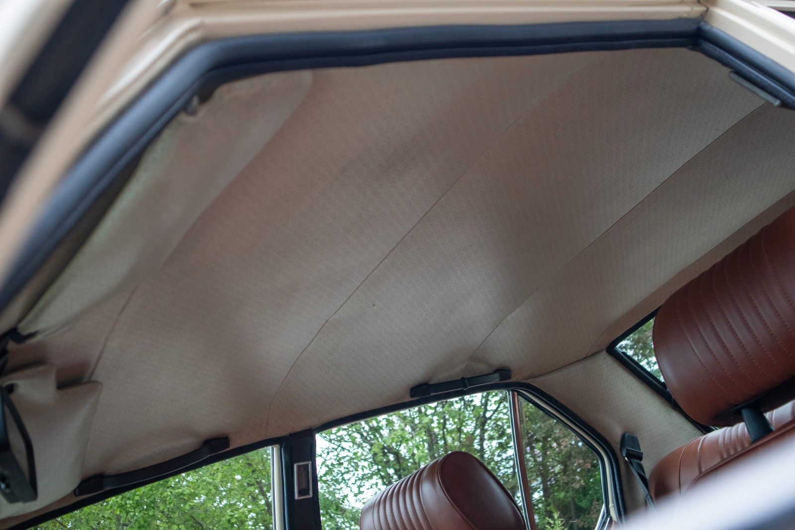 Fahrzeugabbildung Alfa Romeo Alfetta 2.0 Elfenbein*Zertifikat*Classic Gar*