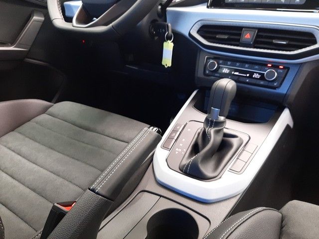 Fahrzeugabbildung Seat Arona Style 1.0TSI DSG SitzHz LED PDC Klimaaut.
