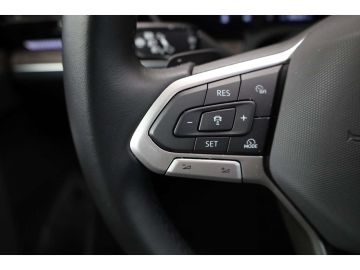 Volkswagen Touareg - 11
