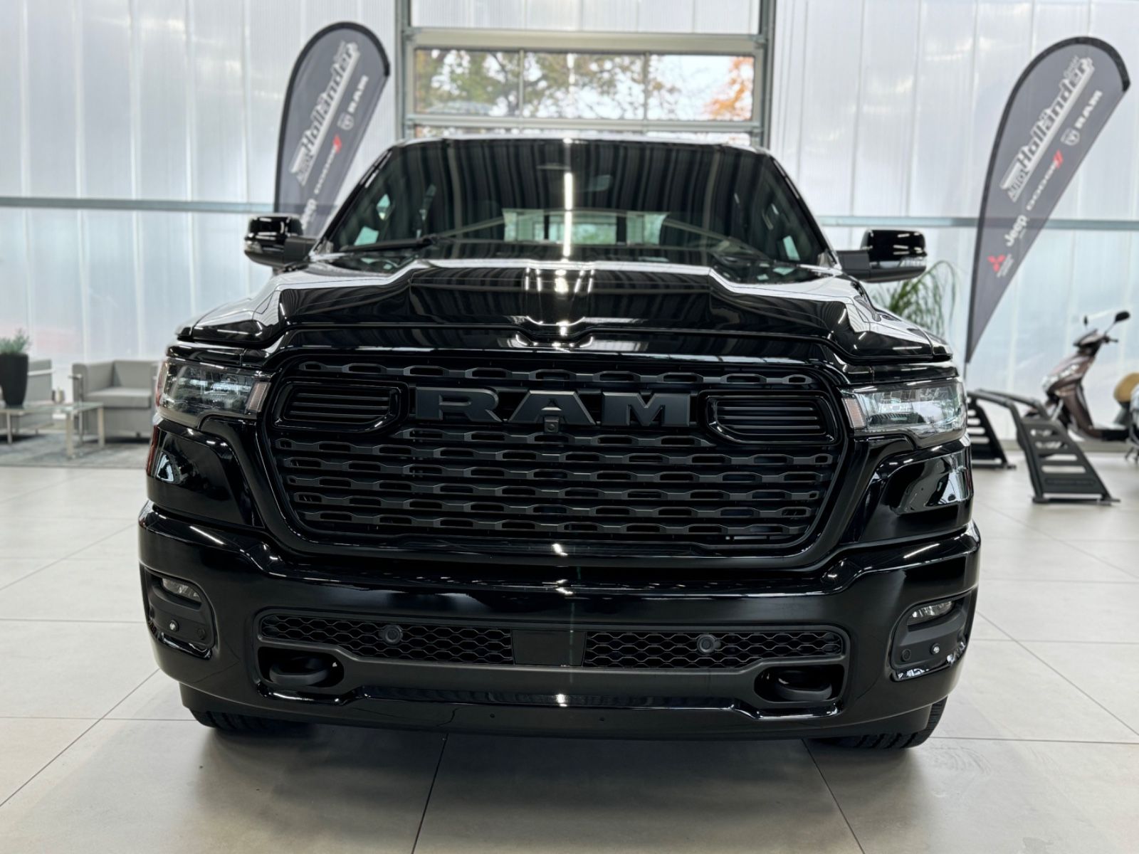 Fahrzeugabbildung Dodge RAM 1500 Big Horn Night MY25 4x4 Pano Voll