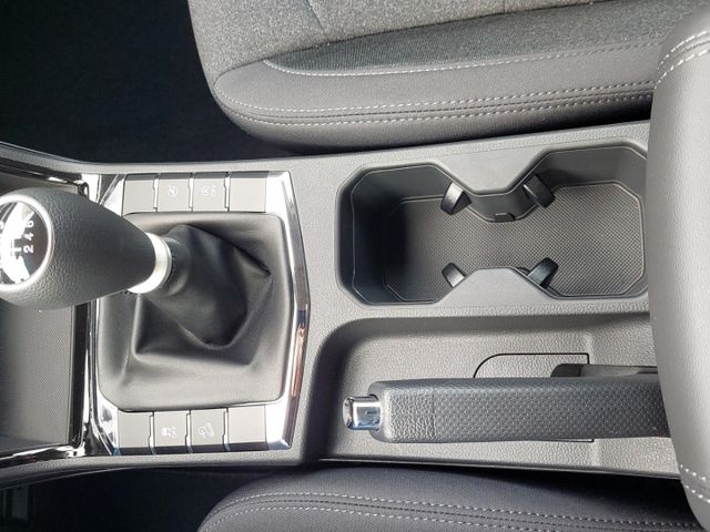 KGM Korando ESSENTIAL 1.5 NAVIDABSHZKAMERAALU