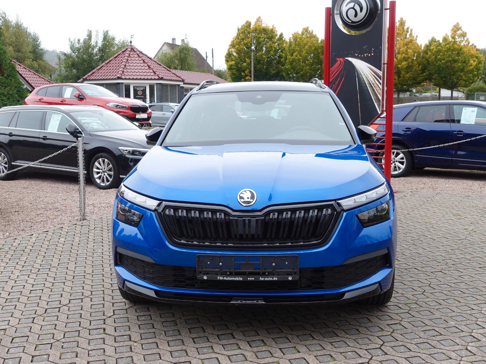 Fahrzeugabbildung SKODA Kamiq 1.5 TSI ACT MONTE CARLO LED/Navi/RFK/18"/.