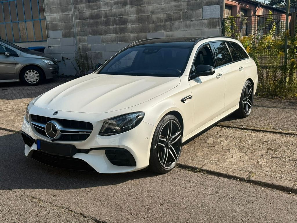 Mercedes-Benz E 63 AMG