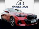 BMW 520d Tour*M-Sport-Pro*Pano*HUD*AHK*Stdh*Dr.Prof. - rote BMW 520