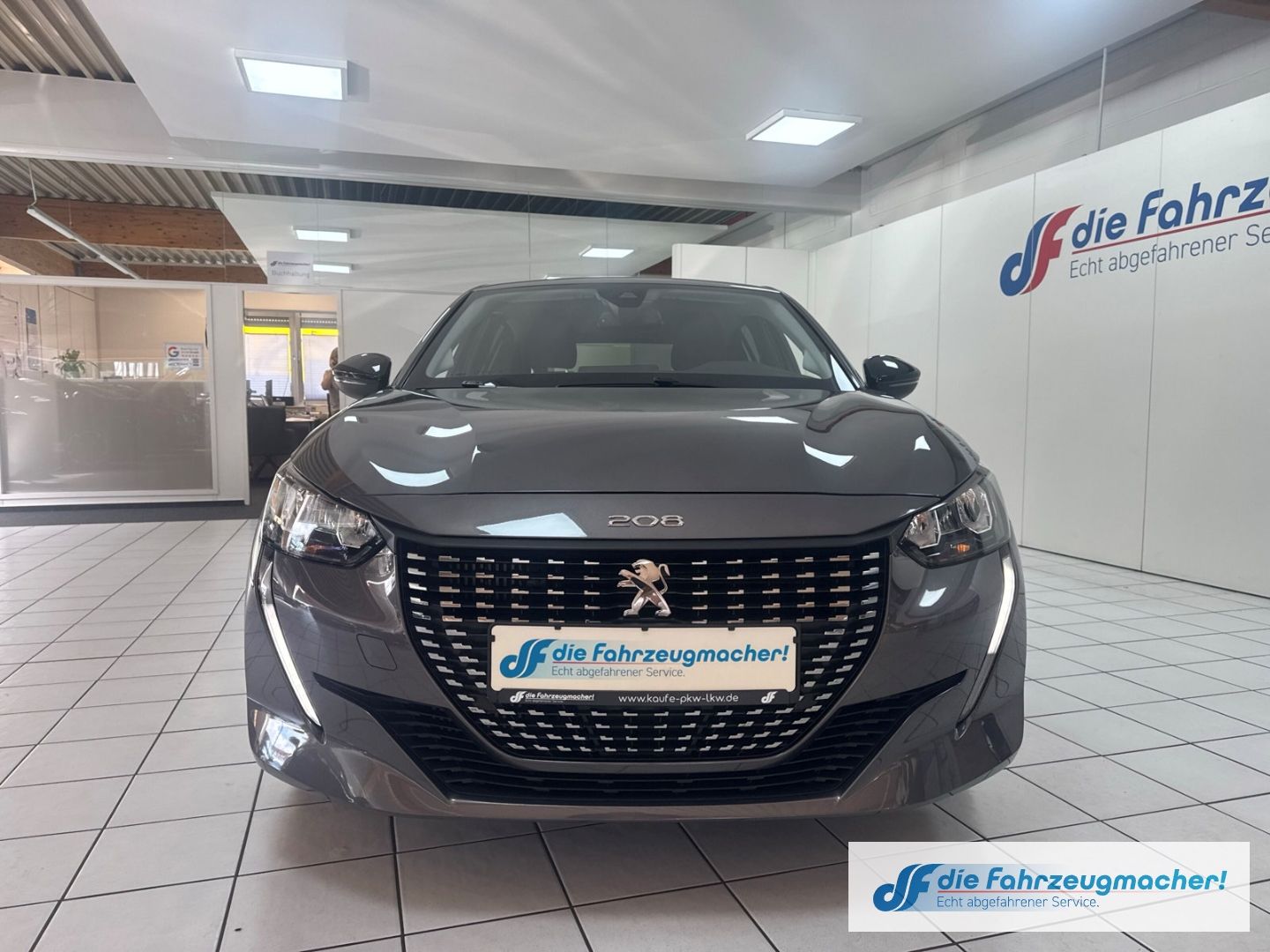 Fahrzeugabbildung Peugeot 208 Allure Navi Digitales Cockpit LED Apple CarP