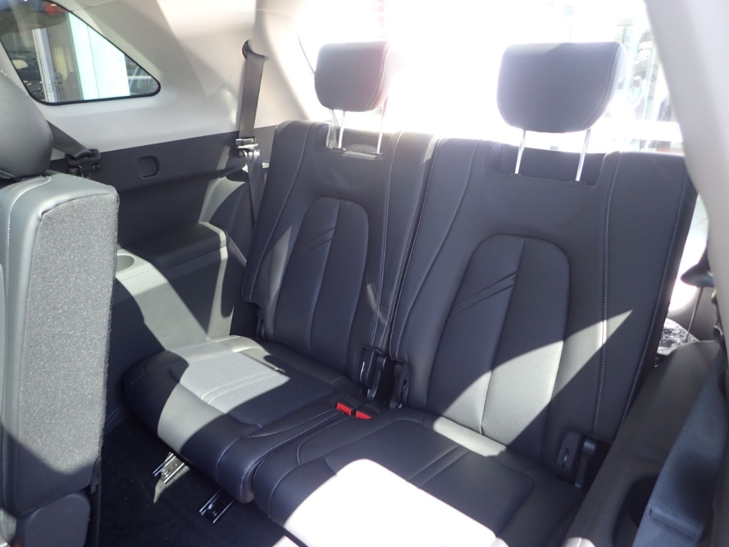 Fahrzeugabbildung DFSK Fengon E5 PHEV El. Panodach digitales Cockpit So