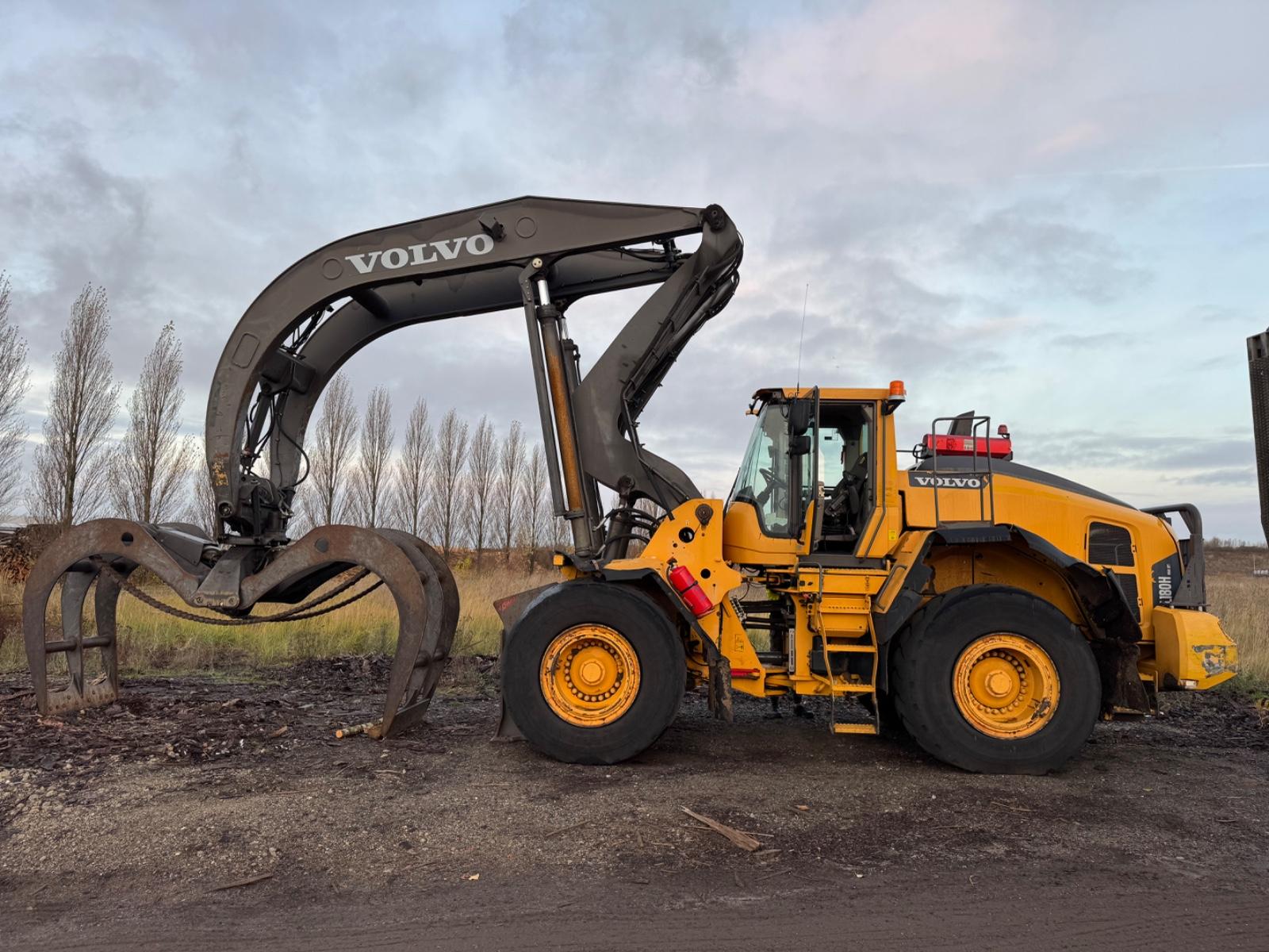 Volvo L180H  High-Lift