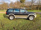 Mitsubishi Pajero 3,0 I V6 GLS GLS - Mitsubishi Pajero GL mit Benzin-Antrieb