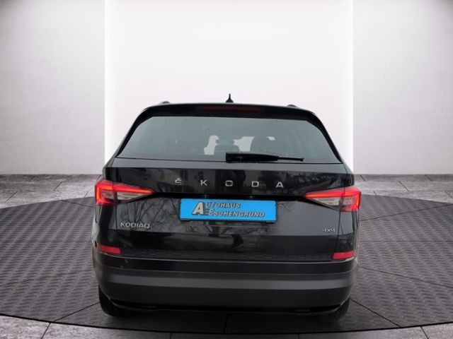 Fahrzeugabbildung SKODA Kodiaq 2.0 TDI DSG 4x4 Clever AHK DCC CANTON 7-S