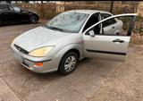 Ford Focus Ghia - Ford Focus aus 1999: Ghia