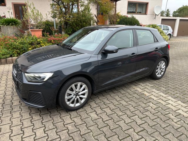 Audi A1 Sportback 30 TFSI  LED,SHZ,PDC vo.u.hi.8xAlu