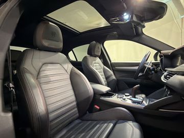 Alfa-Romeo Stelvio - 12
