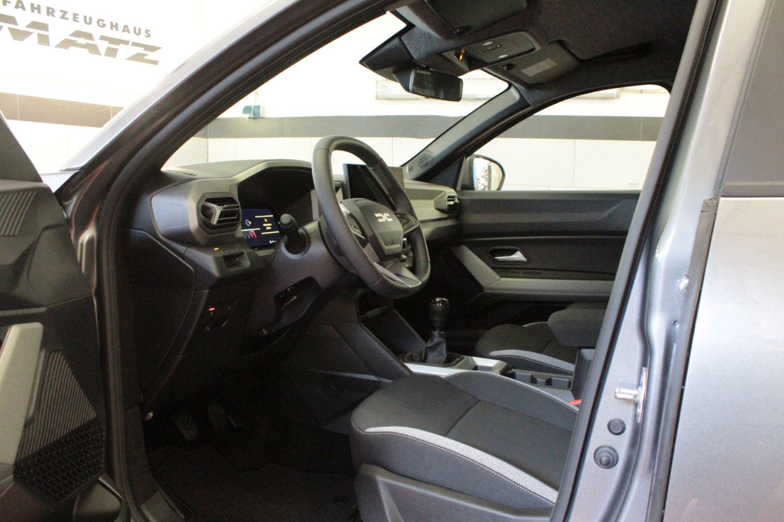 Fahrzeugabbildung Dacia Bigster hybrid   140 Journey   Winterpaket *City