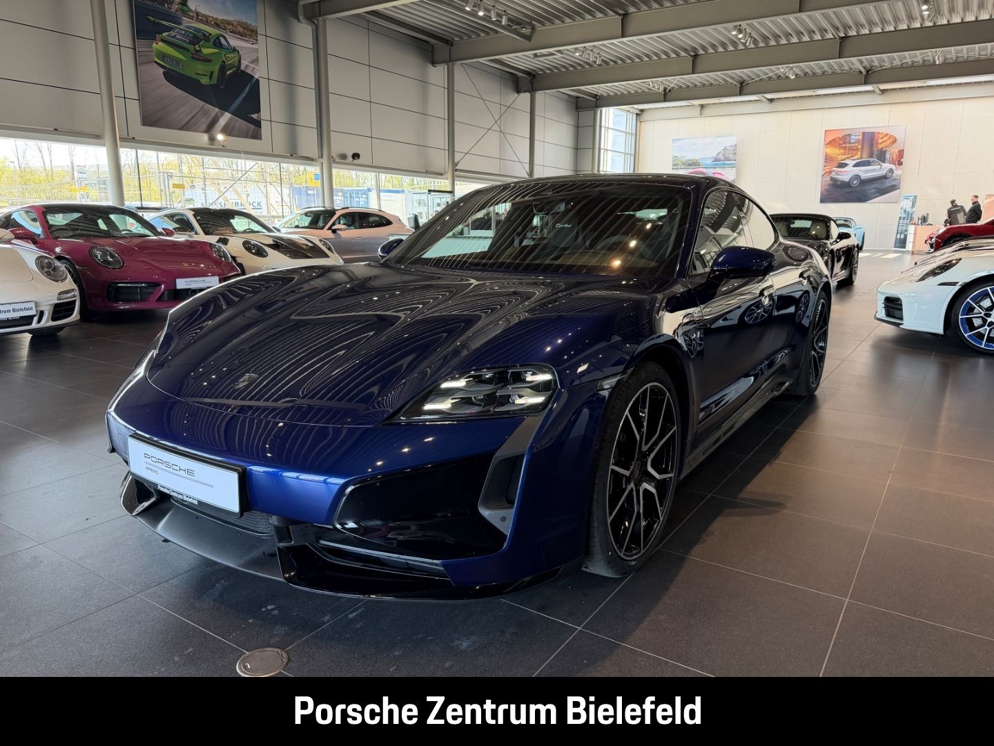 PORSCHE Taycan Turbo HA-Lenkung InnoDrive Head-Up 21-Zol