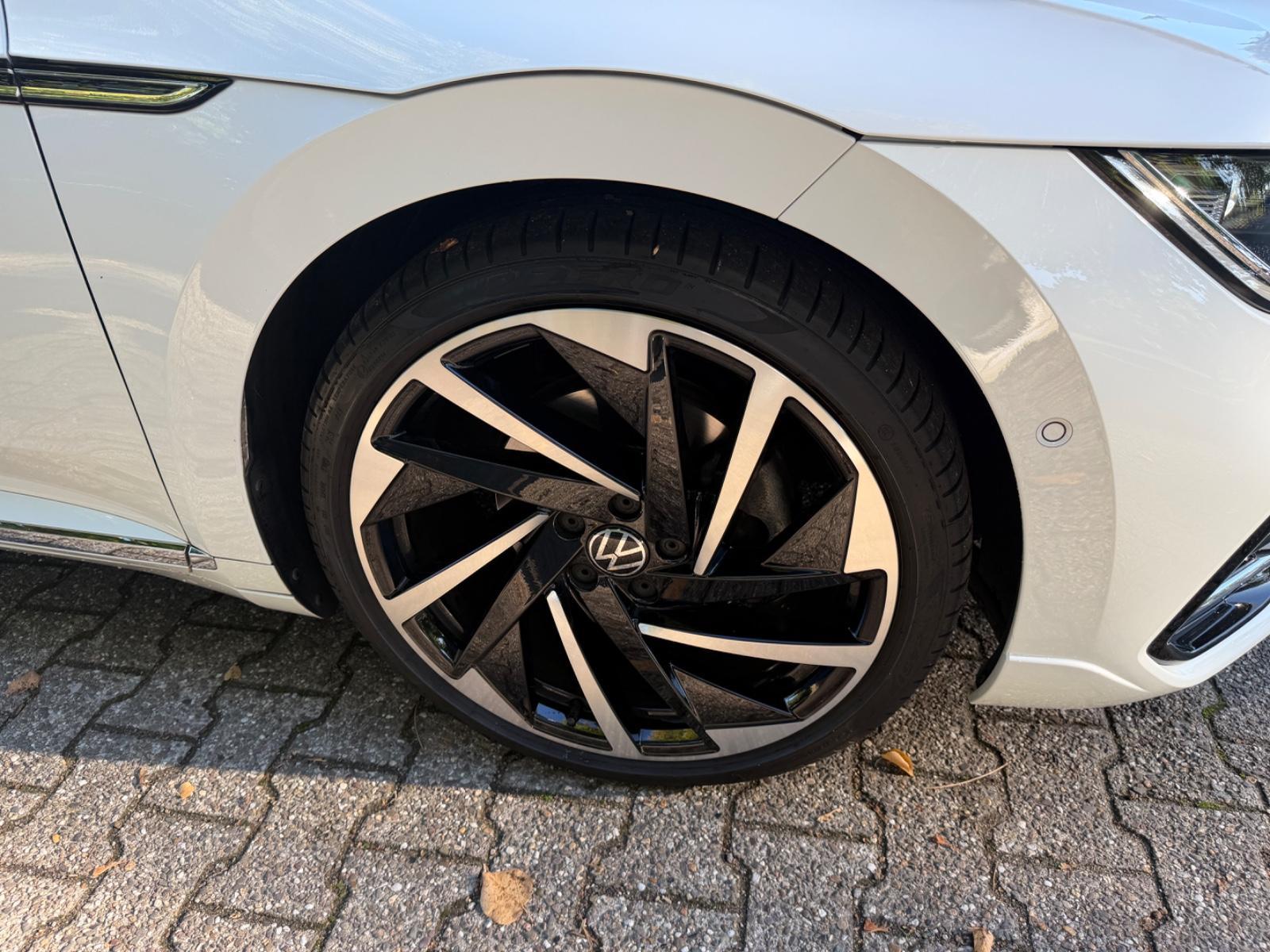 Volkswagen Arteon Shooting Brake R-Line PANO Matrix AHK STH