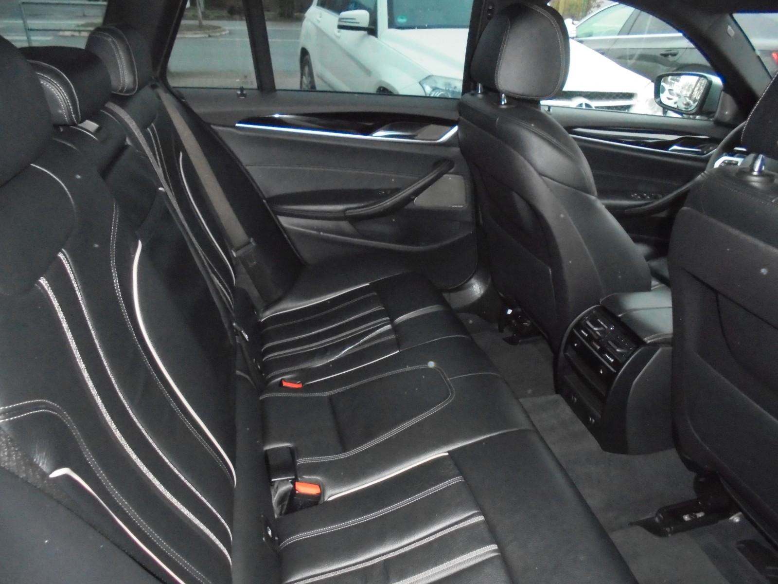 BMW 530 dtouring xDrive Sport Line"NAVI-XENON-LEDER"