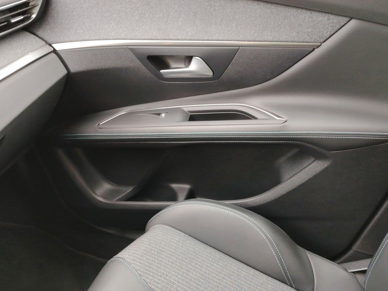 Fahrzeugabbildung Peugeot 3008 Allure Pack