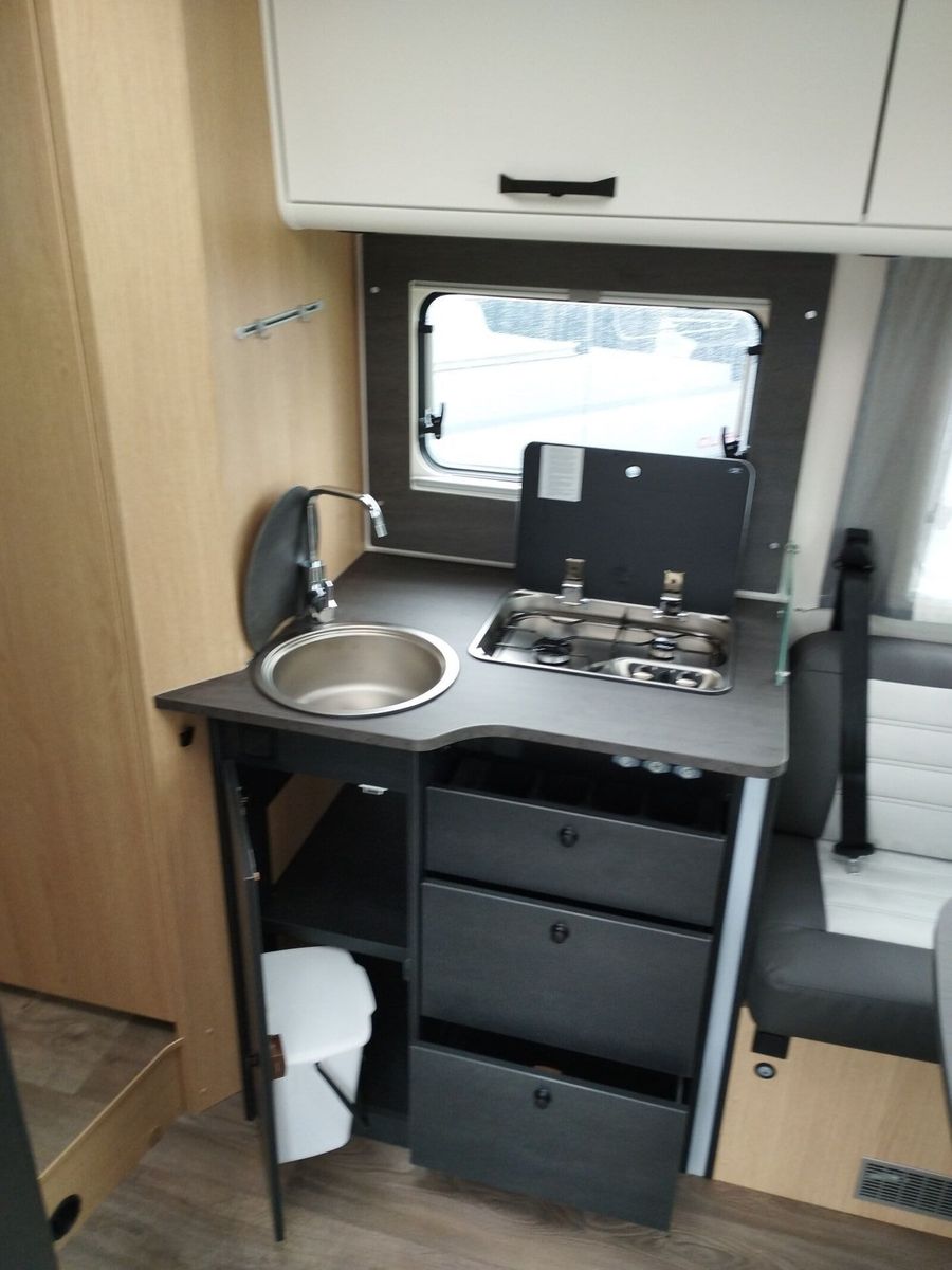 Fahrzeugabbildung Sunlight Adventure T 68C Automatik, Dörr Edition, TV