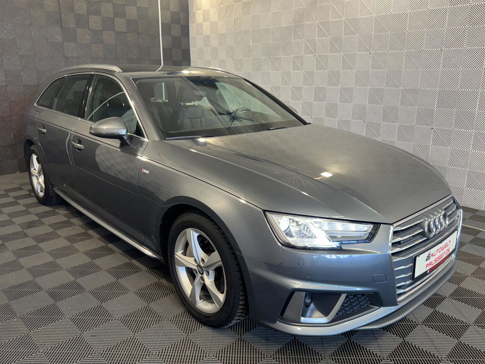Gebrauchtwagen Audi A4 A4 40 TDI qu*S-LINE*MAG.RIDE-R.KAM-LEDER-ACC-18" in Horb am Neckar
