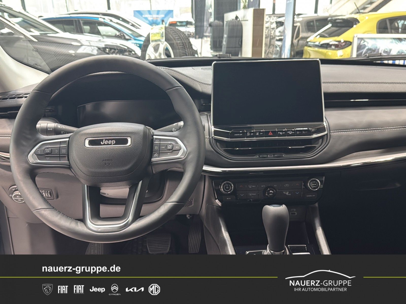 Fahrzeugabbildung Jeep Compass Summit Mild-Hybrid FWD